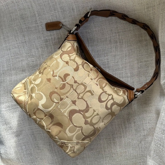 Coach Chelsea Optic Signature Hobo (G0771-10990) - Picture 2 of 12